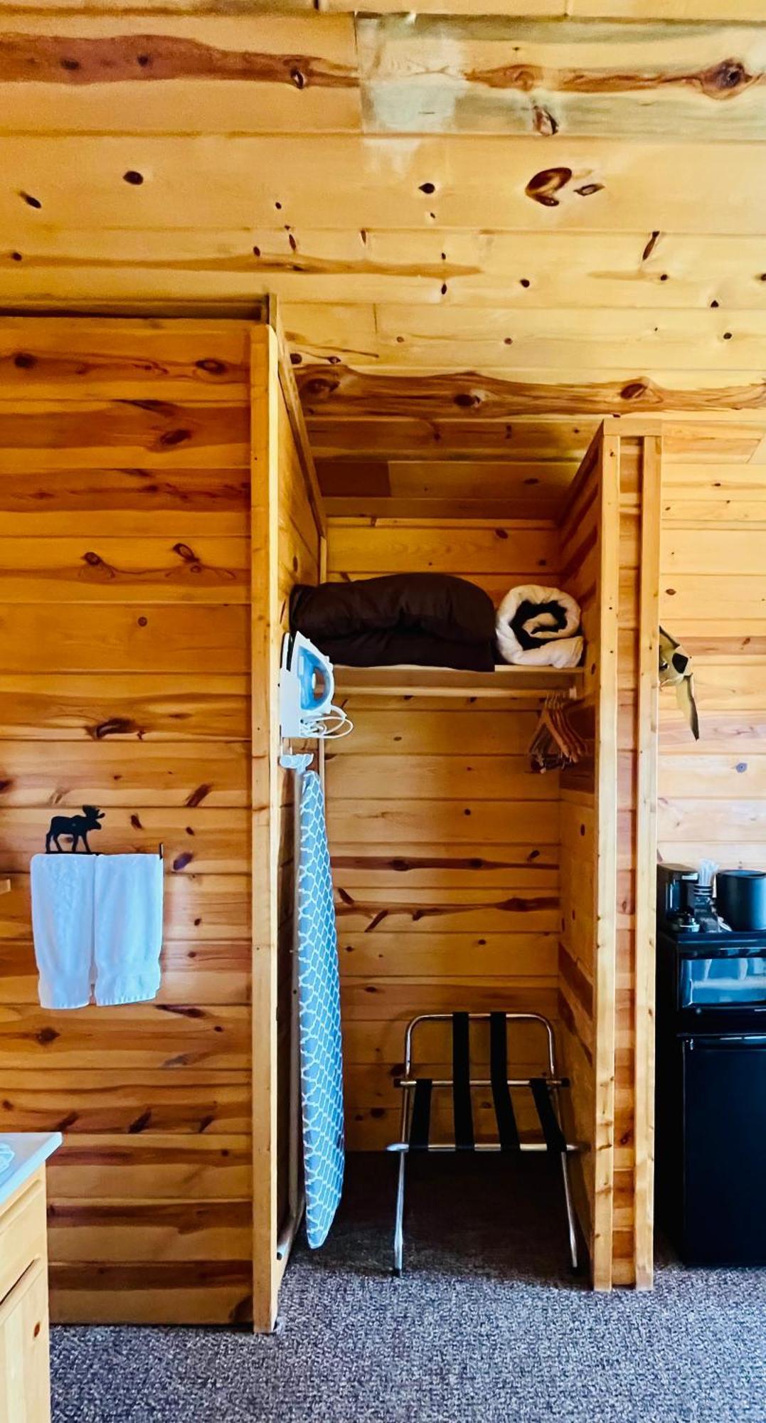Badlands Frontier Cabins Wall Zewnętrze zdjęcie